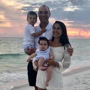 Meet your Posher, Elise